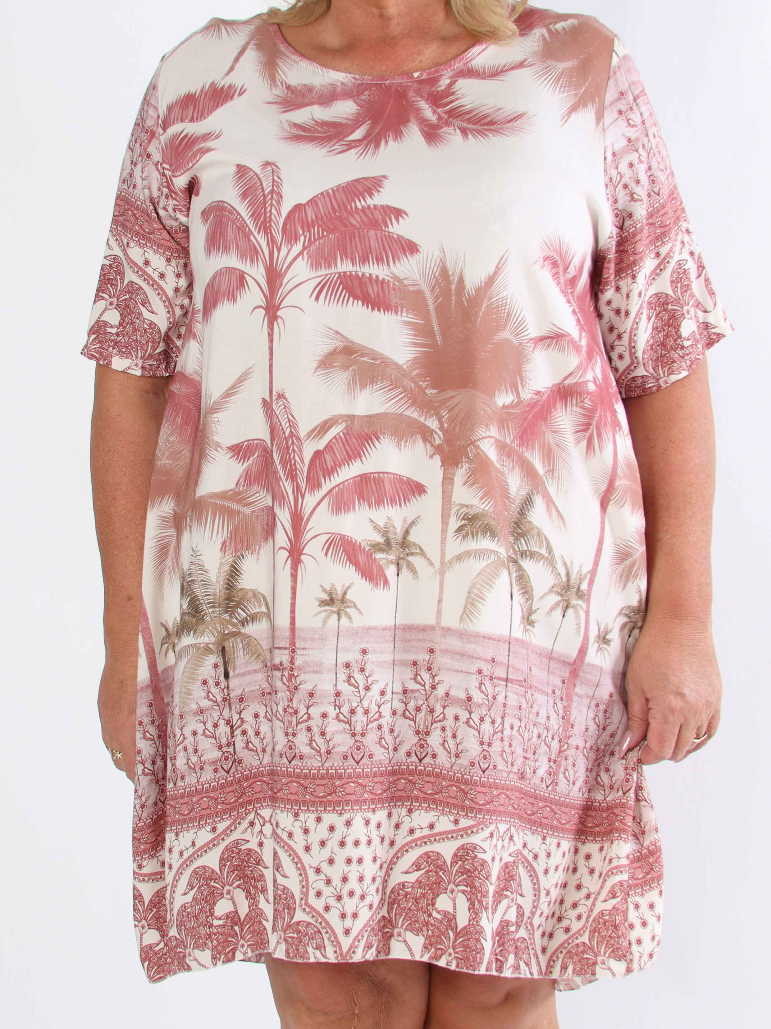 Julia - Plus size sommerkjole med palmer og mønster